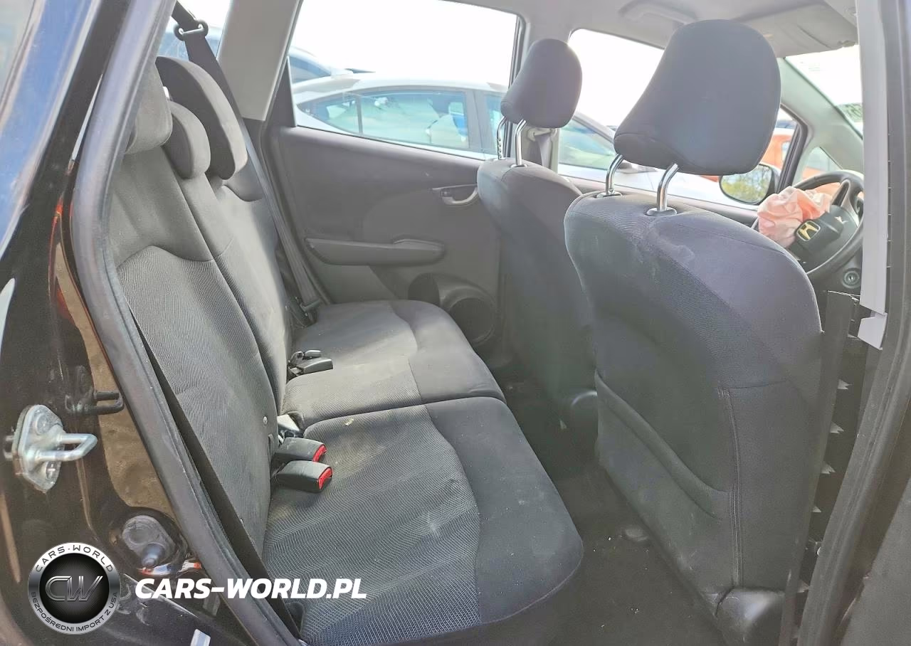 2011 Honda Fit Sport VIN:JHMGE8H55BC014264 - 10