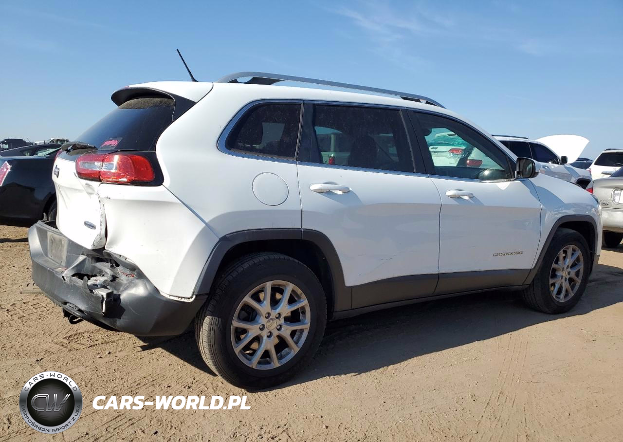 2015 Jeep Cherokee Latitude VIN:1C4PJMCB7FW633150 - 3