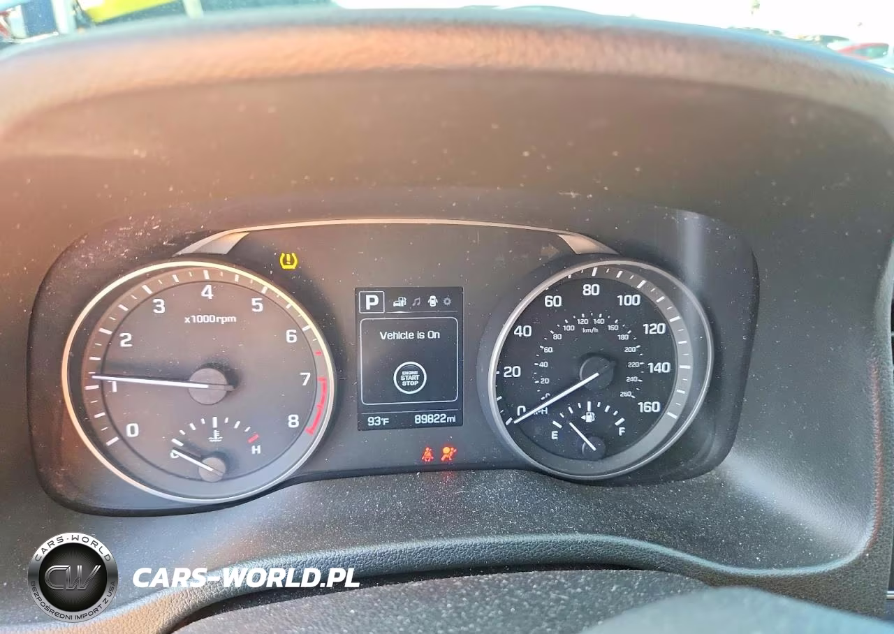 2018 Hyundai Elantra Value Edition VIN:5NPD84LFXJH399313 - 9