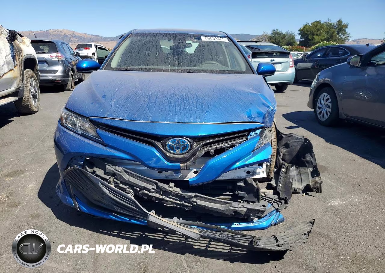 2020 Toyota Camry Le VIN:4T1C31AK0LU009865 - 5