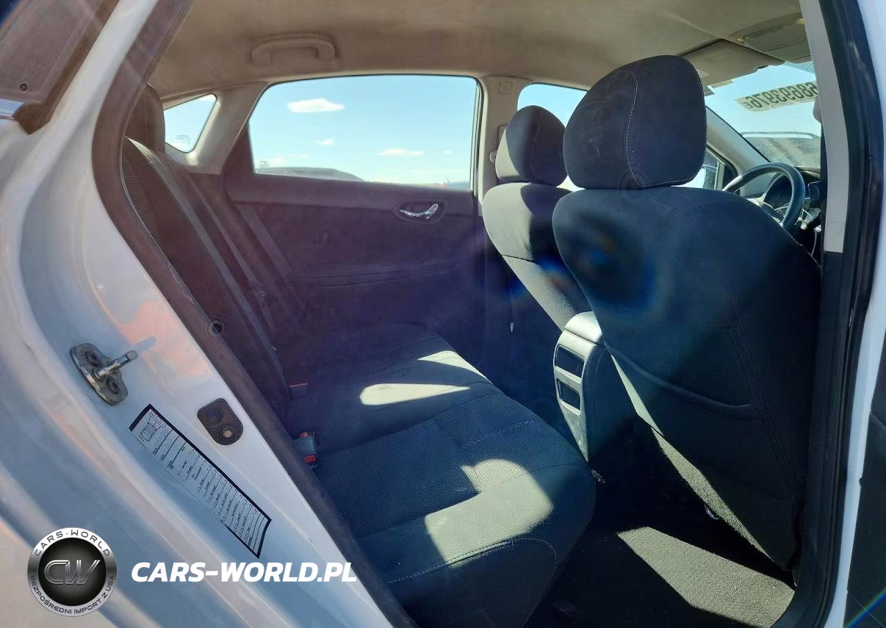 2018 Nissan Sentra S VIN:3N1AB7AP0JY282623 - 10