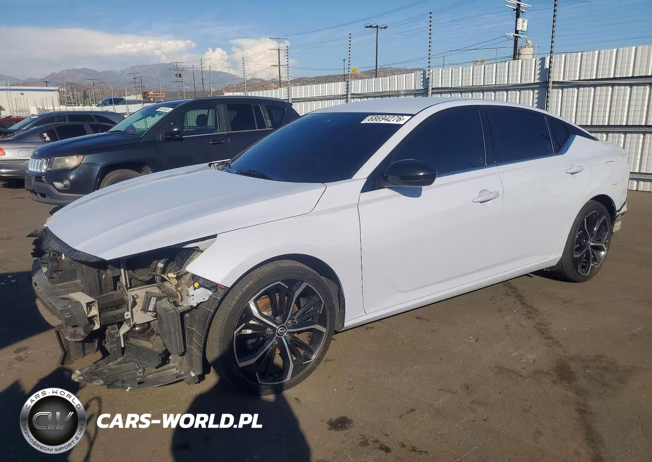 2023 Nissan Altima Sr