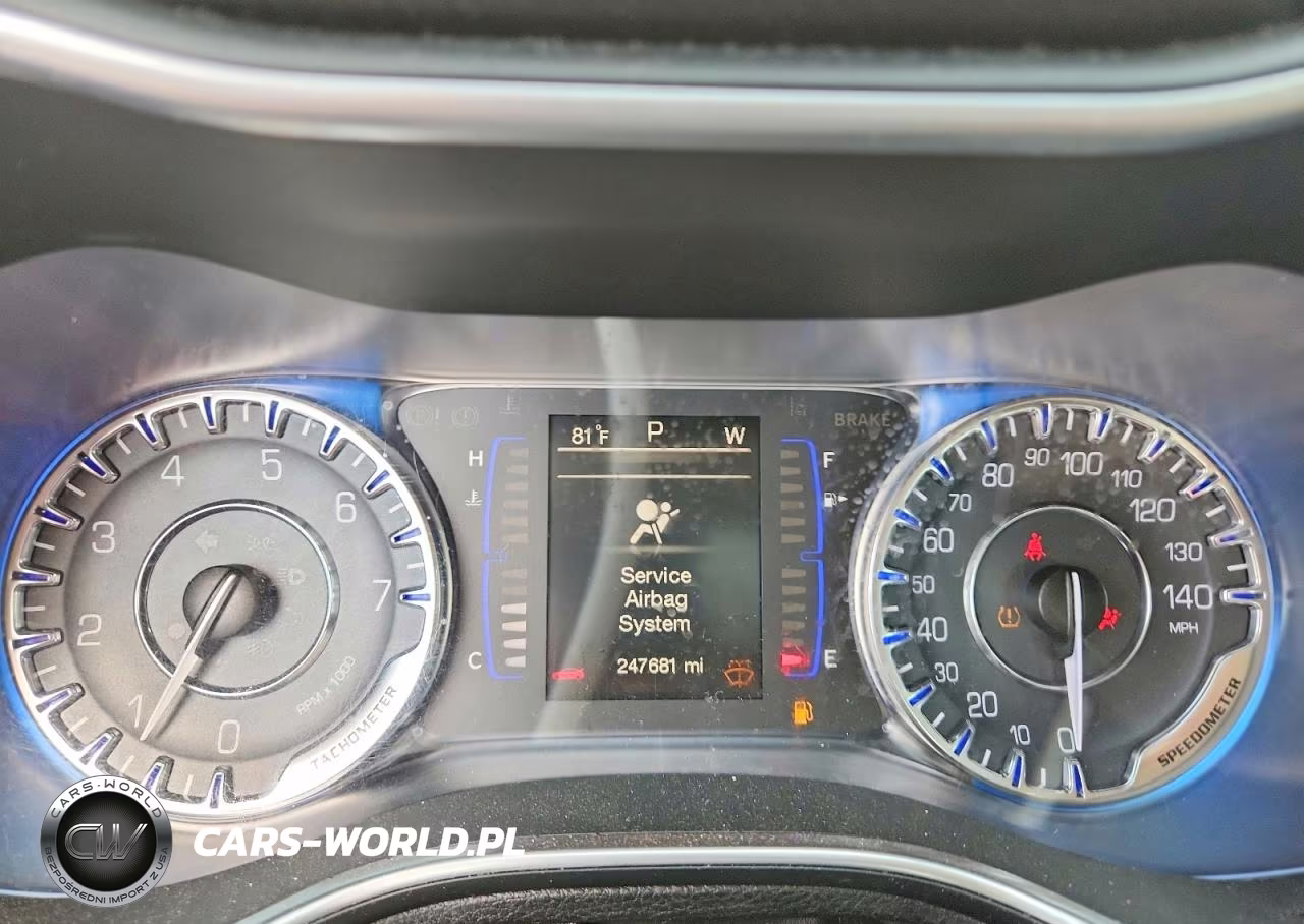 2015 Chrysler 200 Limited VIN:1C3CCCAB3FN652908 - 9