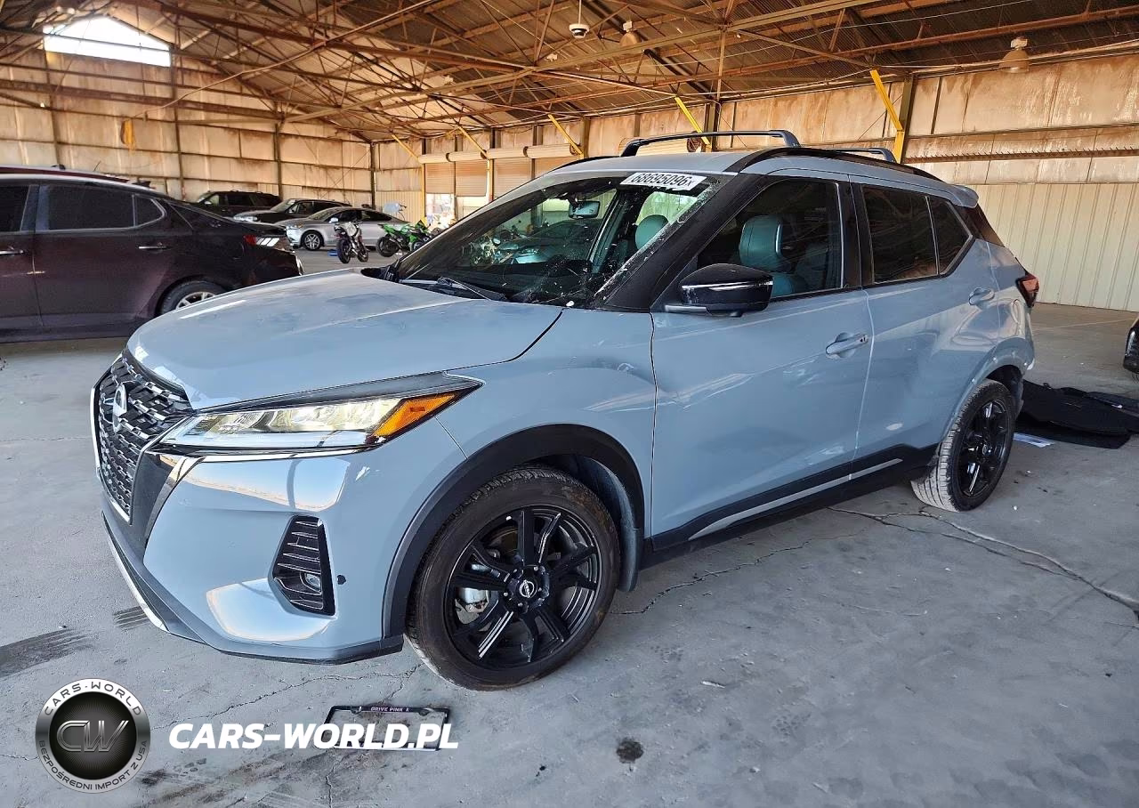 2024 Nissan Kicks Sr