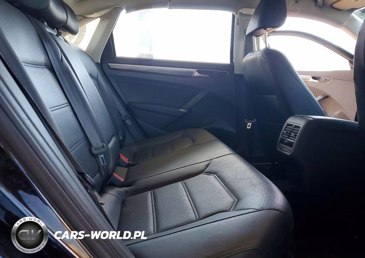 2018 Volkswagen Passat Se VIN:1VWBA7A37JC025868 - 10