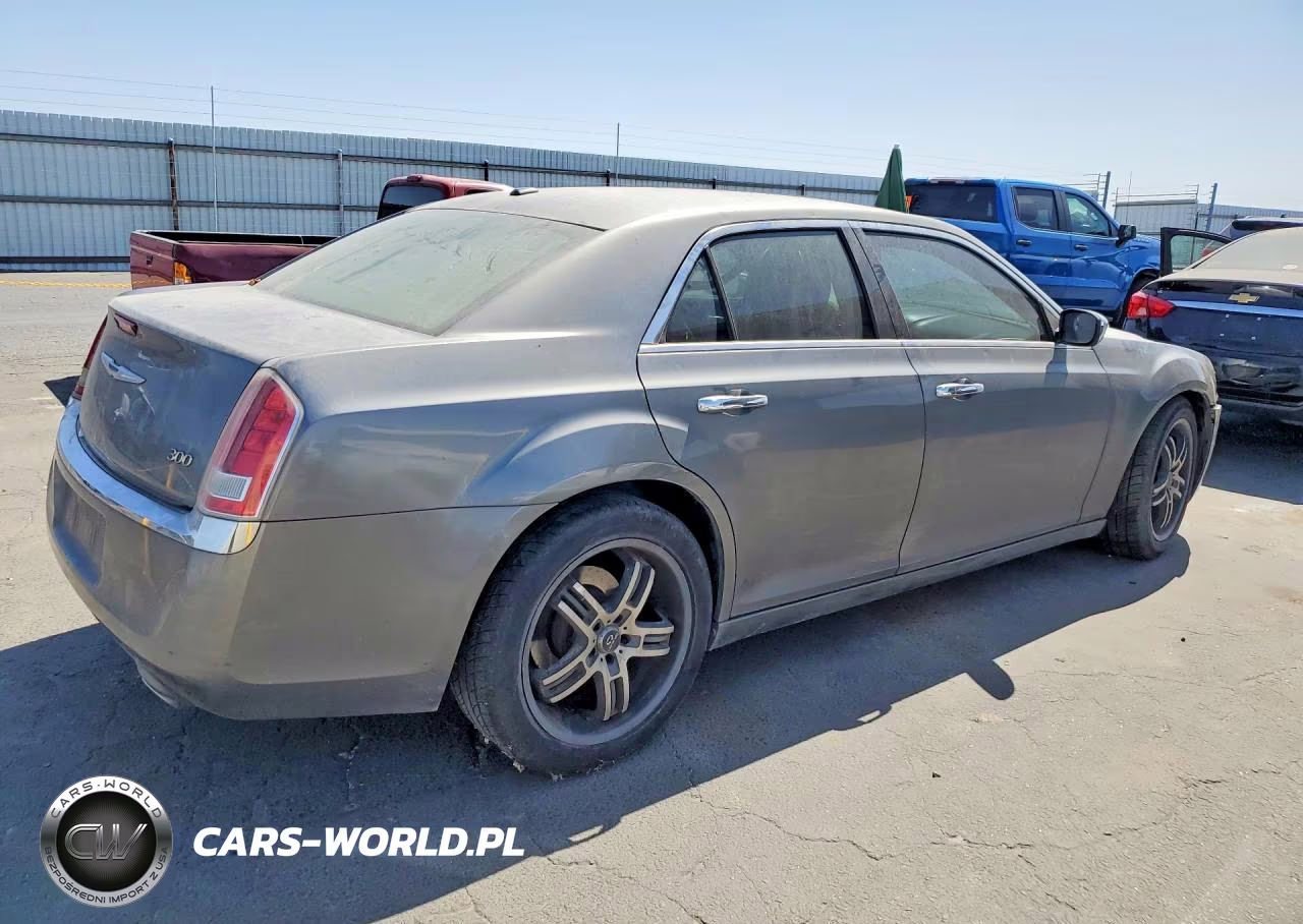 2011 Chrysler 300 Limited VIN:2C3CA5CGXBH557937 - 3