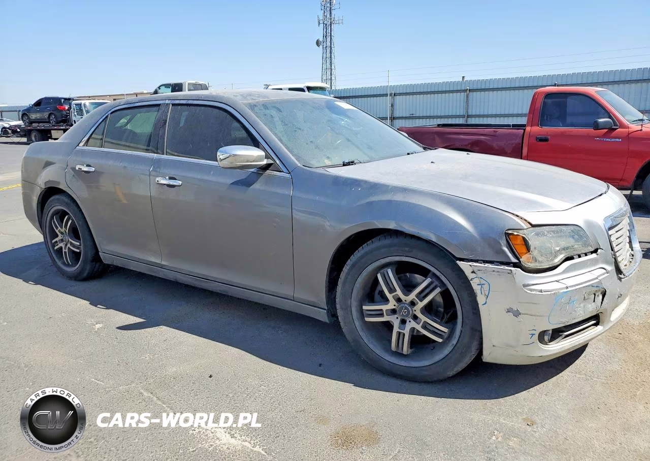 2011 Chrysler 300 Limited VIN:2C3CA5CGXBH557937 - 4