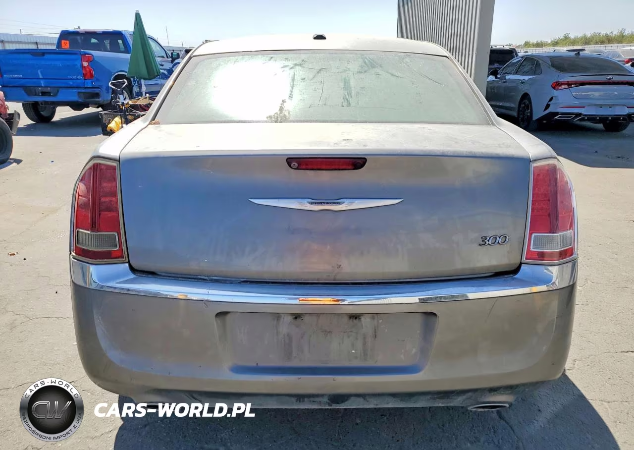 2011 Chrysler 300 Limited VIN:2C3CA5CGXBH557937 - 6
