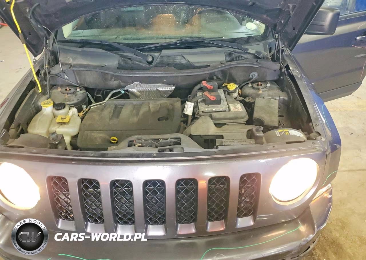 2016 Jeep Patriot Latitude VIN:1C4NJRFB6GD746990 - 12