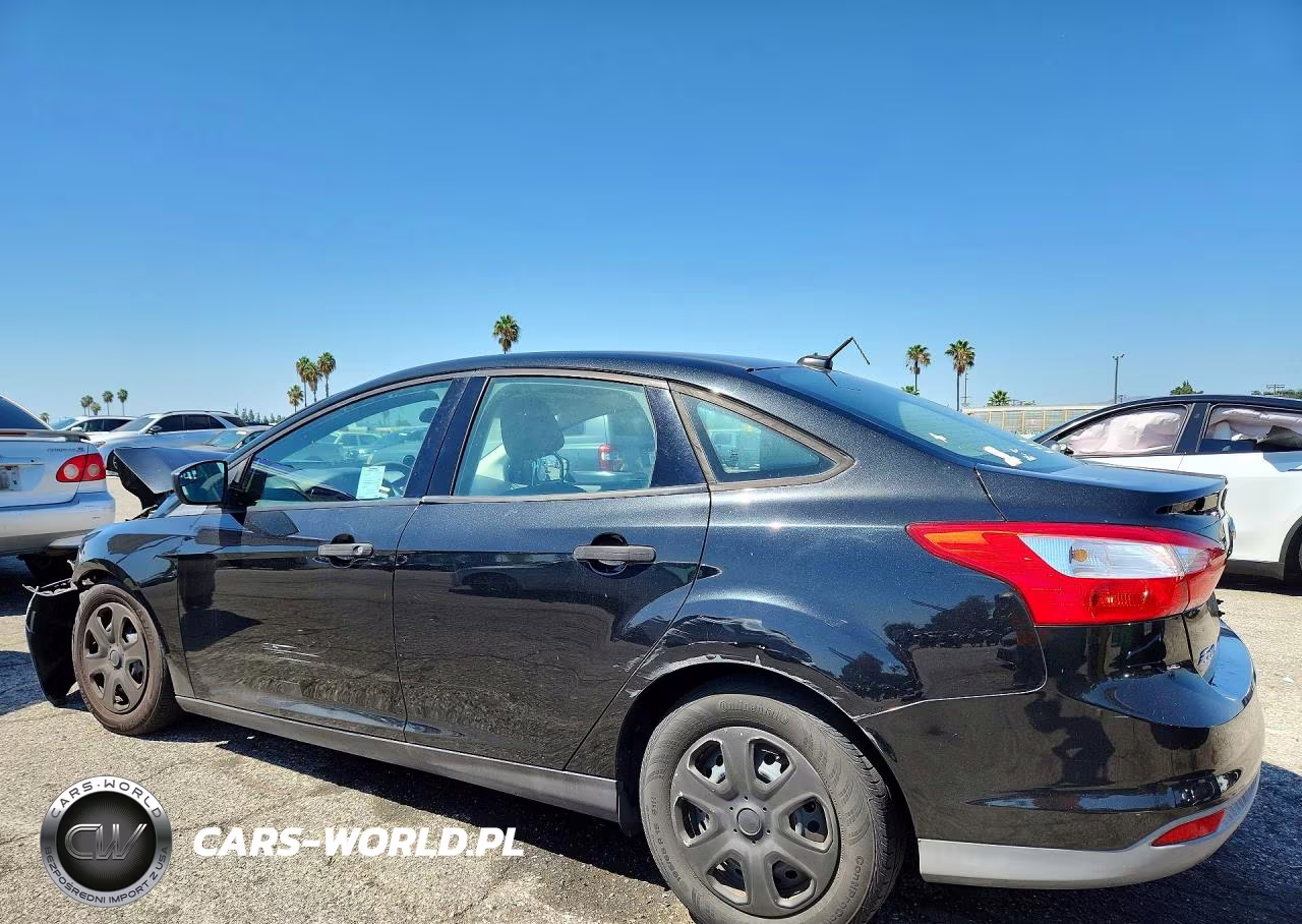 2014 Ford Focus S VIN:1FADP3E24EL432126 - 2