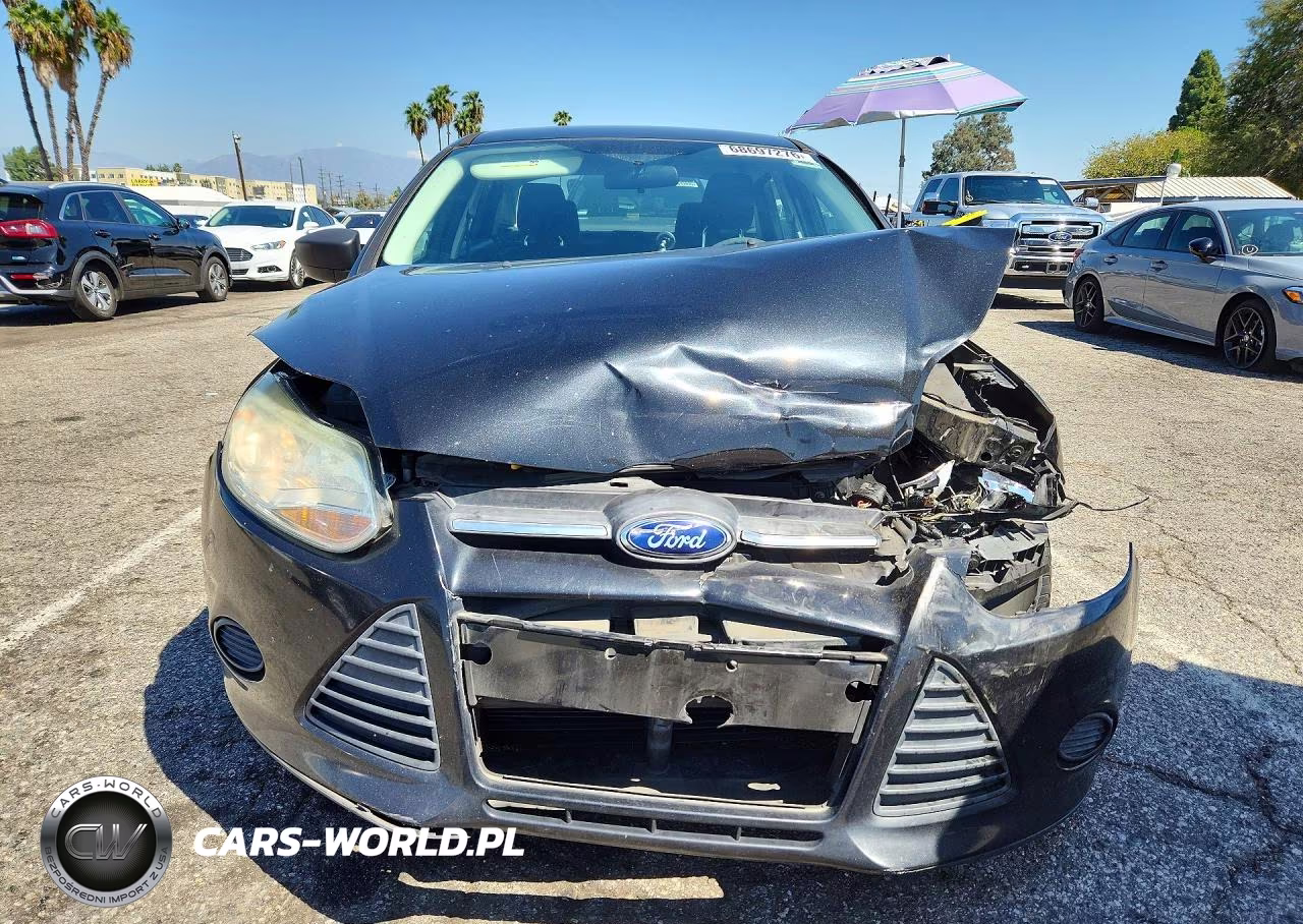 2014 Ford Focus S VIN:1FADP3E24EL432126 - 5