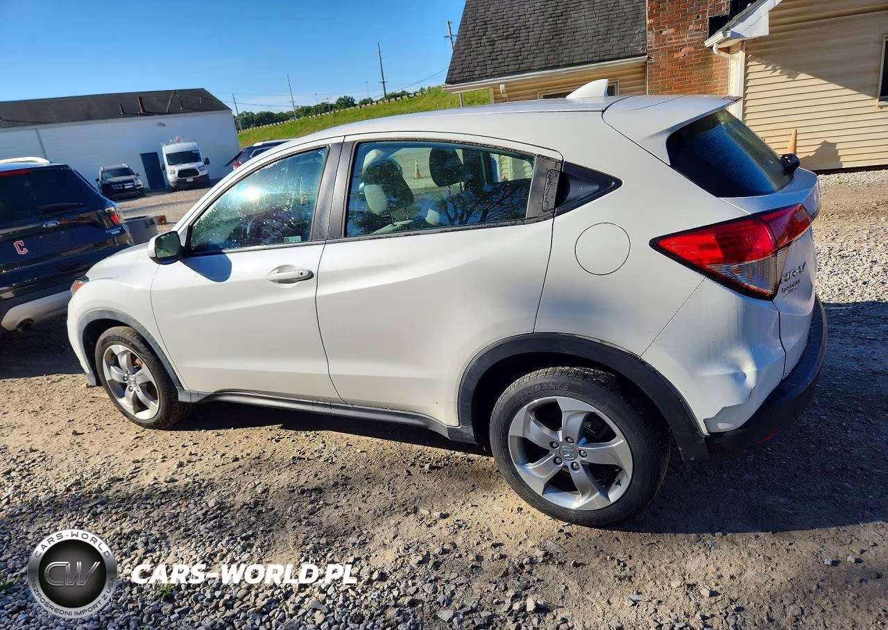 2021 Honda Hr-V Lx VIN:3CZRU6H30MM737581 - 2