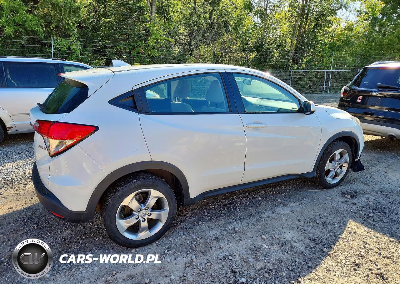 2021 Honda Hr-V Lx VIN:3CZRU6H30MM737581 - 3