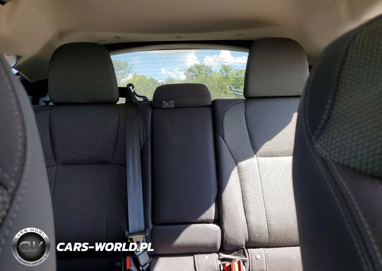 2024 Subaru Crosstrek Premium VIN:JF2GUADC9RH878765 - 10