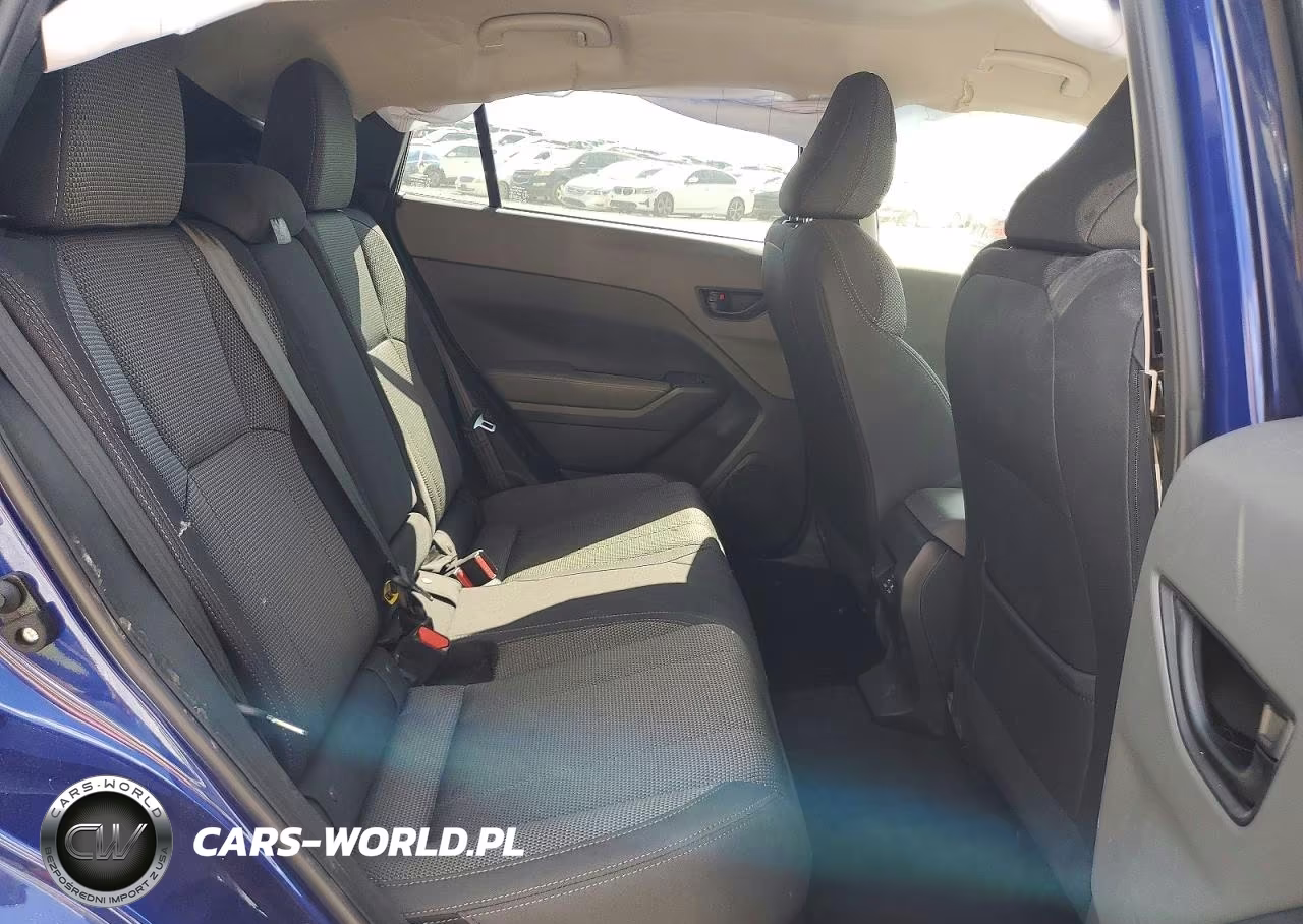 2024 Subaru Crosstrek Premium VIN:JF2GUADC9RH878765 - 11