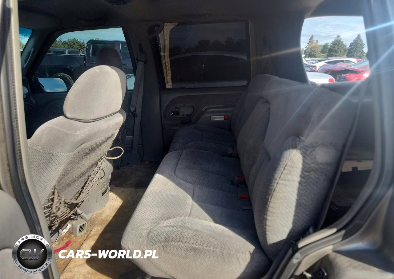 1999 Chevrolet Tahoe K1500 VIN:1GNEK13R7XJ543941 - 10
