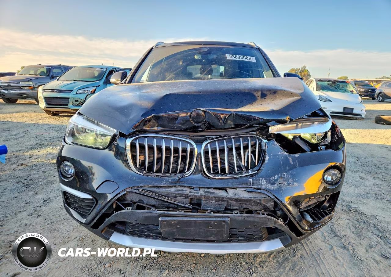 2018 BMW X1 xDrive28I VIN:WBXHT3C32J5L28965 - 5