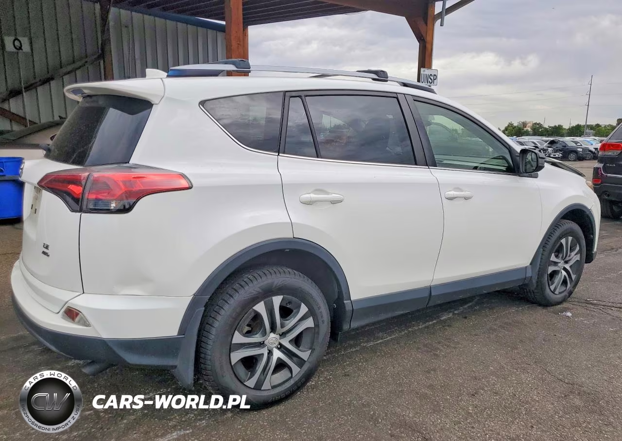 2018 Toyota Rav4 Le VIN:JTMBFREV3JJ225282 - 3