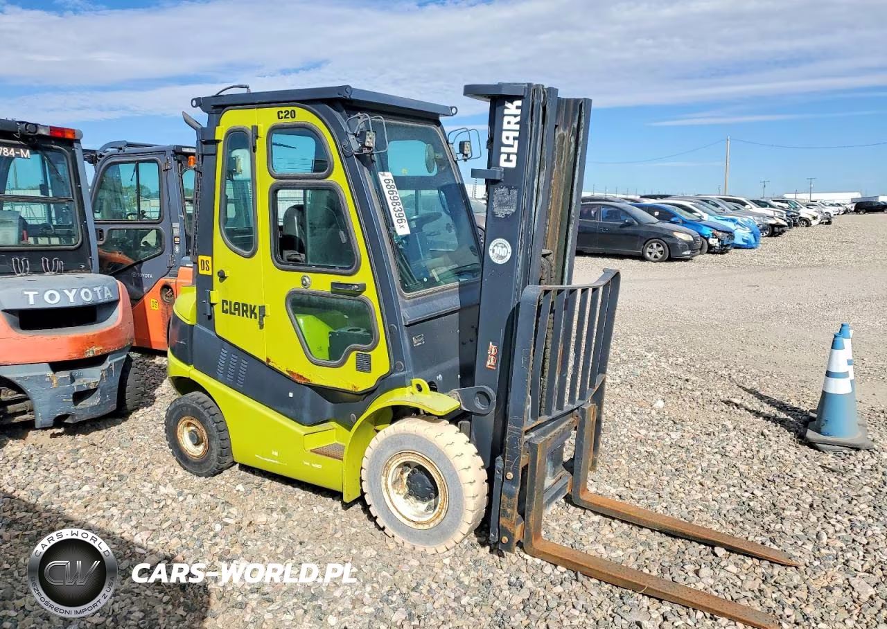 2017 Clark Forklift C200 - Reach