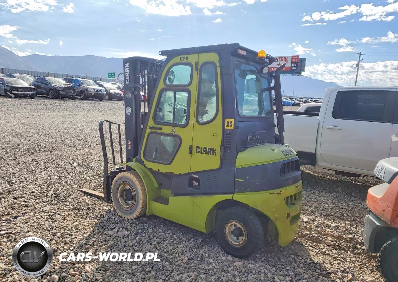 2017 Clark Forklift C200 - Reach VIN:P232D16169677 - 3