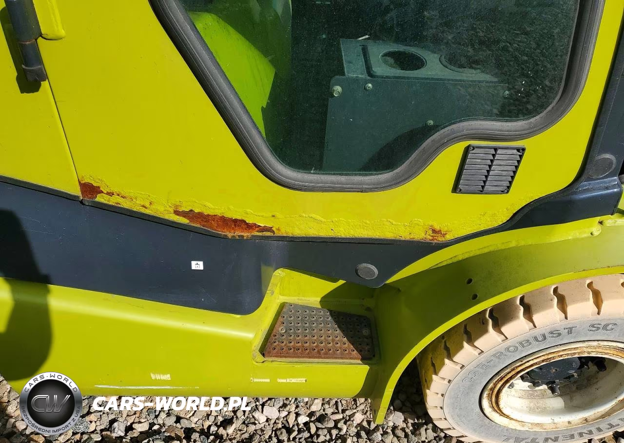 2017 Clark Forklift C200 - Reach VIN:P232D16169677 - 9