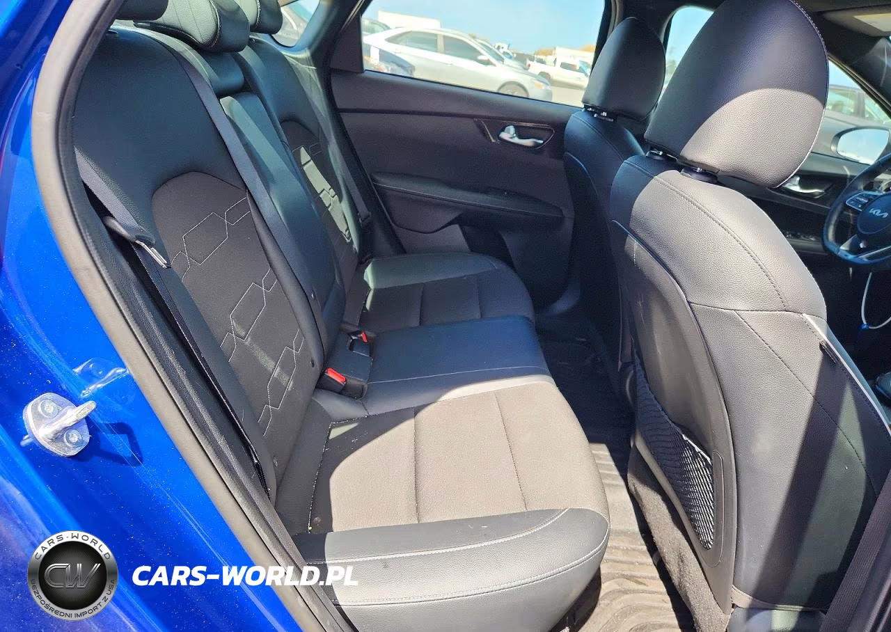 2024 Kia Forte Gt Line VIN:3KPF54AD6RE757459 - 10
