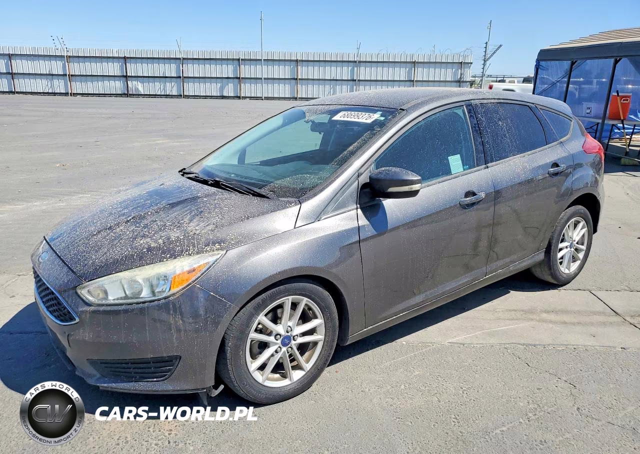 2015 Ford Focus Se VIN:1FADP3K22FL294690 - 1