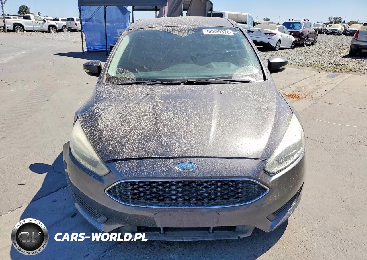 2015 Ford Focus Se VIN:1FADP3K22FL294690 - 5