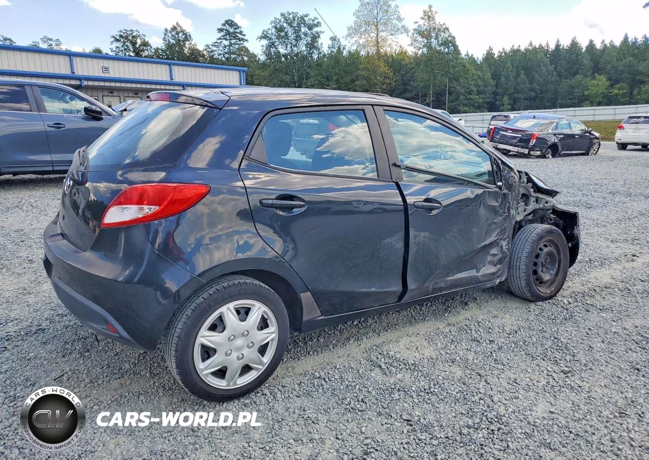 2014 Mazda Mazda2 Sport VIN:JM1DE1KYXE0177853 - 3