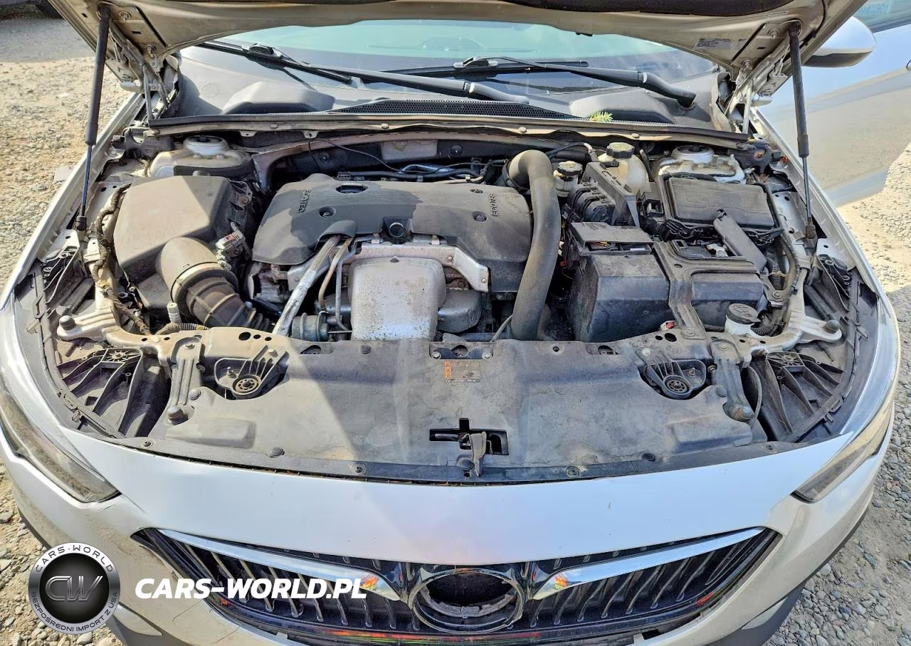 2018 Buick Regal Tourx Preferred VIN:W04GU8SX4J1083577 - 12