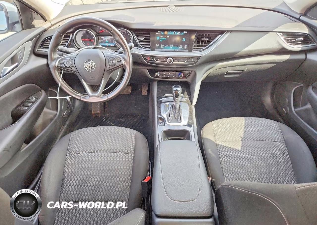 2018 Buick Regal Tourx Preferred VIN:W04GU8SX4J1083577 - 8
