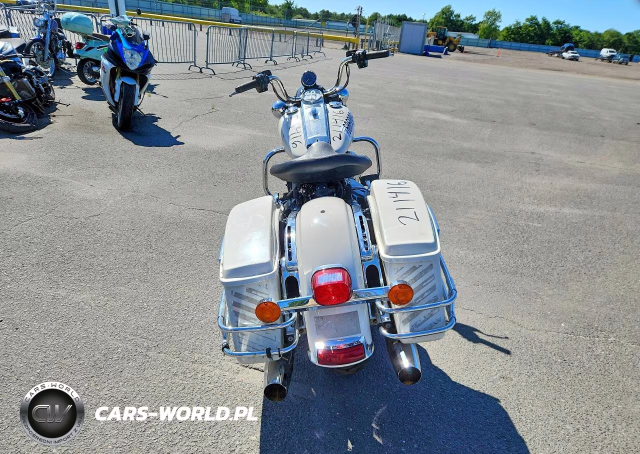 2016 Harley-Davidson Flhp Police Road King VIN:1HD1FHM16GB633216 - 4