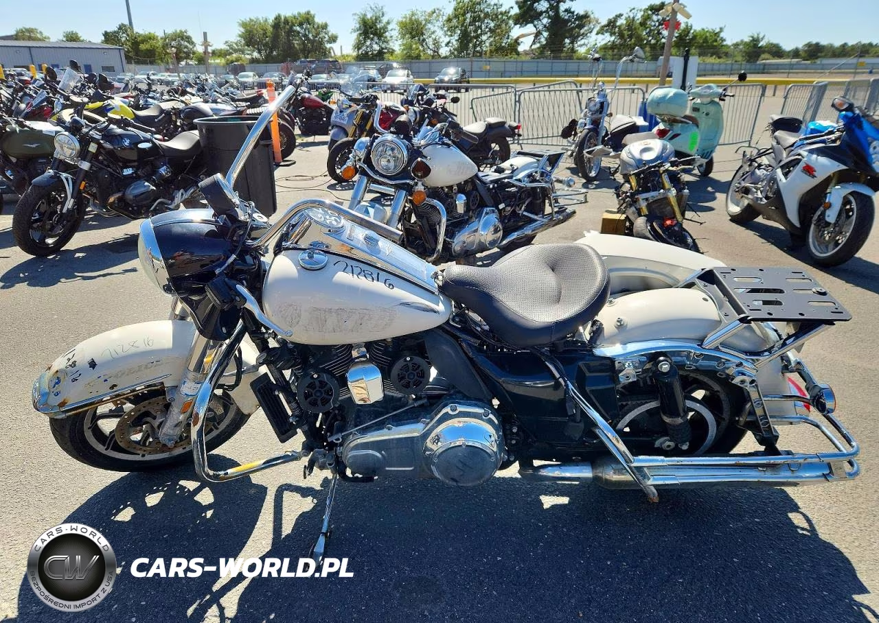 2016 Harley-Davidson Flhp Police Road King VIN:1HD1FHM13GB635828 - 3