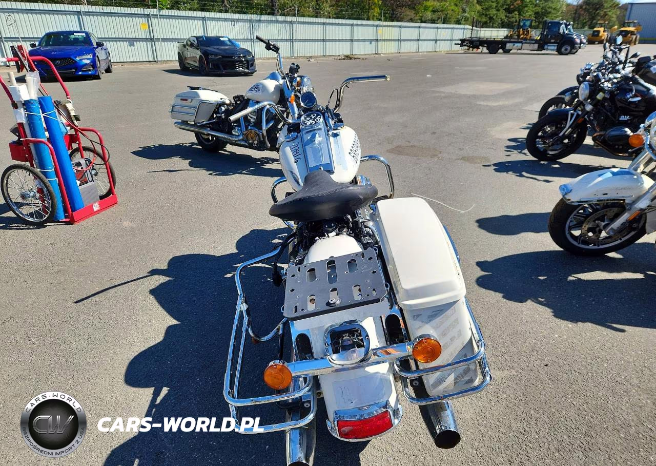 2016 Harley-Davidson Flhp Police Road King VIN:1HD1FHM13GB635828 - 4