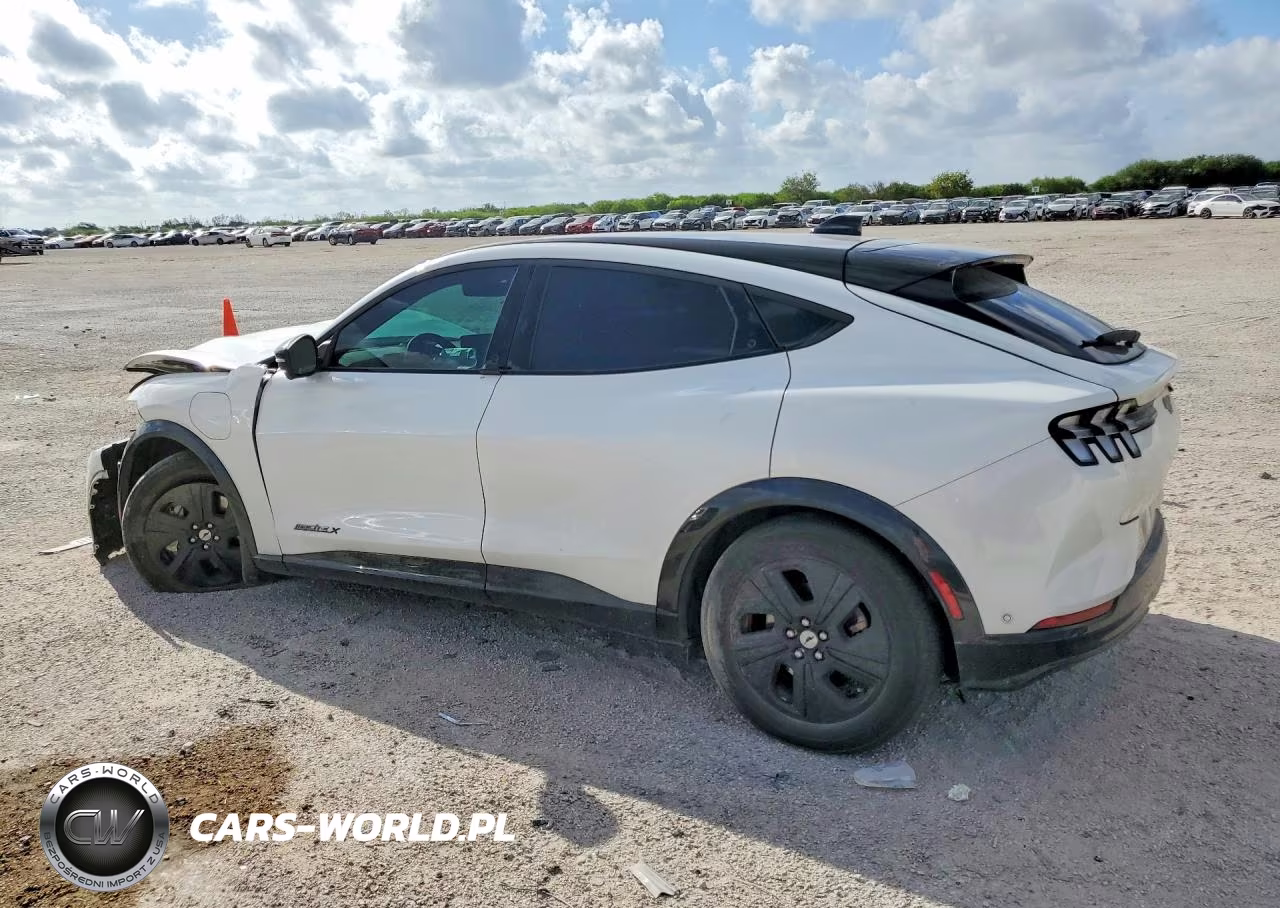 2022 Ford Mustang Mach-E California Route 1 VIN:3FMTK2R70NMA38573 - 2