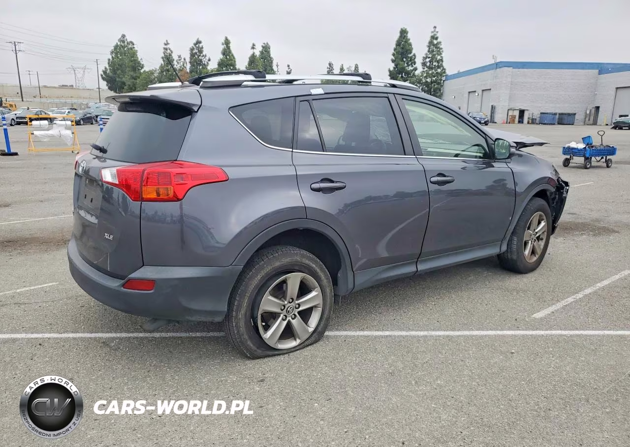 2015 Toyota Rav4 Xle VIN:JTMWFREV7FD069612 - 3