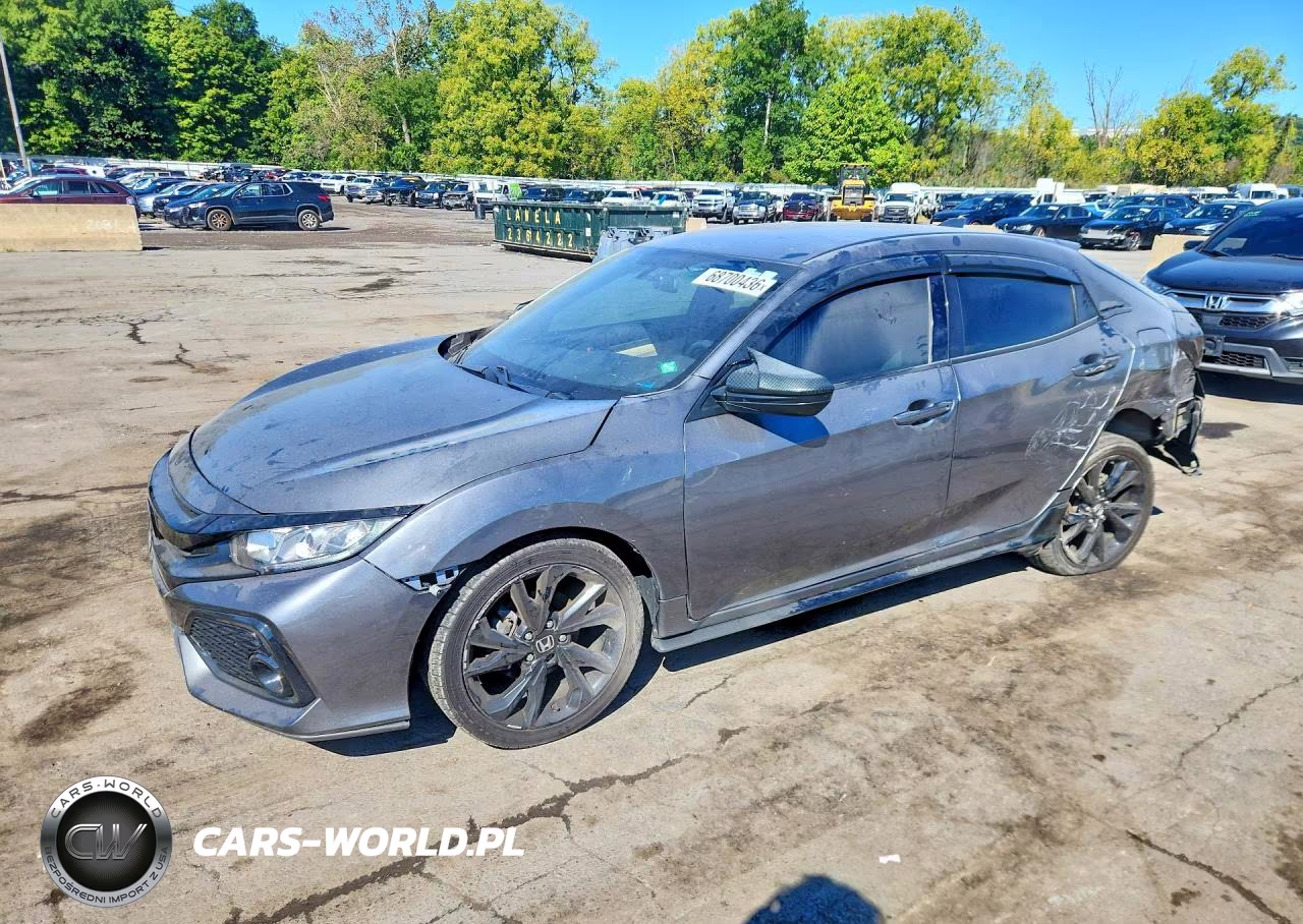 2018 Honda Civic Sport VIN:SHHFK7H4XJU404249 - 1
