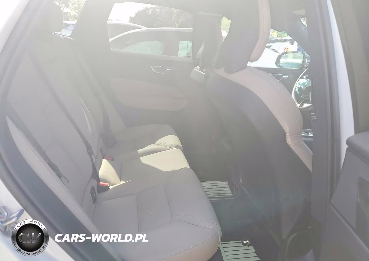 2026 Volvo Xc60 Plus VIN:YV4M12RC1T1464594 - 11