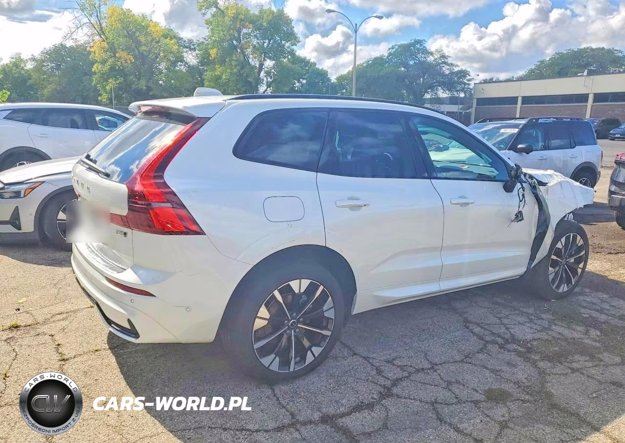 2026 Volvo Xc60 Plus VIN:YV4M12RC1T1464594 - 3