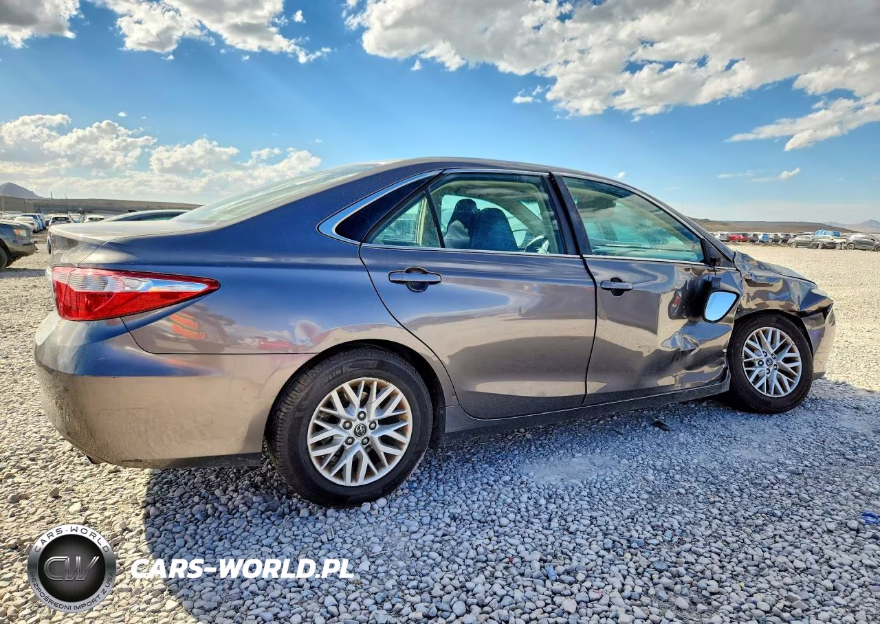2016 Toyota Camry Le VIN:4T1BF1FKXGU139508 - 3