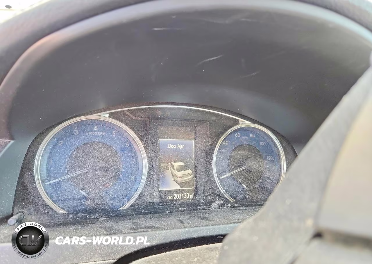 2016 Toyota Camry Le VIN:4T1BF1FKXGU139508 - 9