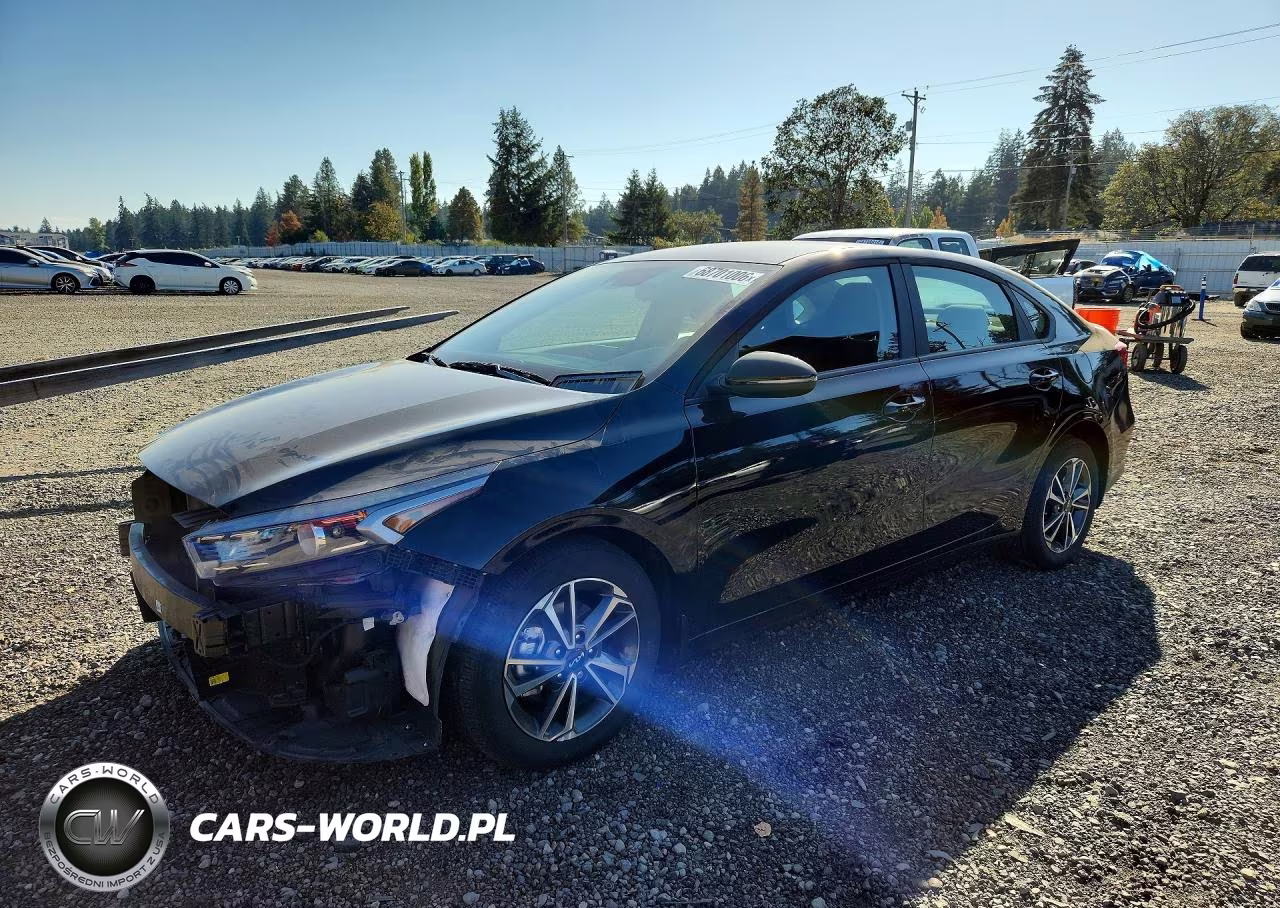 2024 Kia Forte Lxs