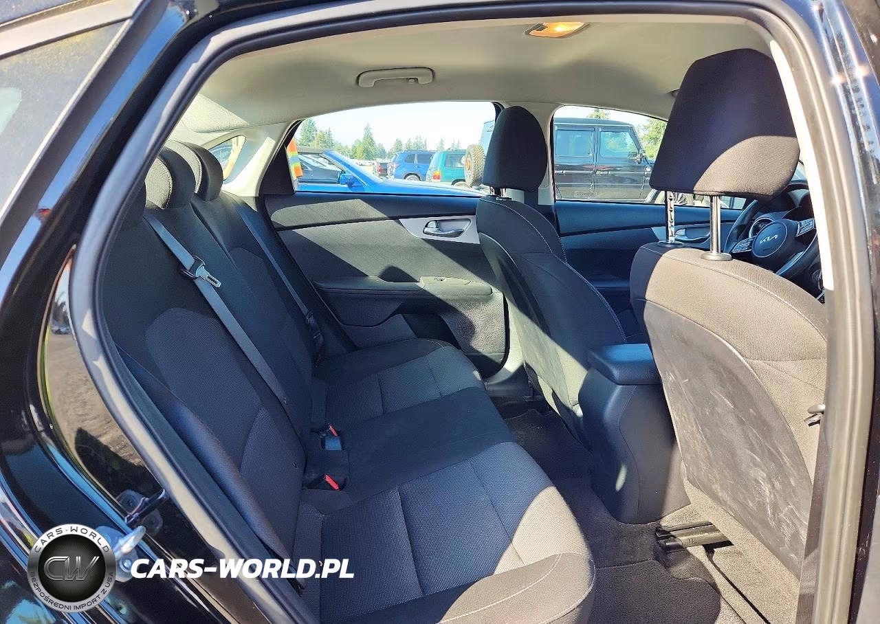 2024 Kia Forte Lxs VIN:3KPF24AD0RE780051 - 10