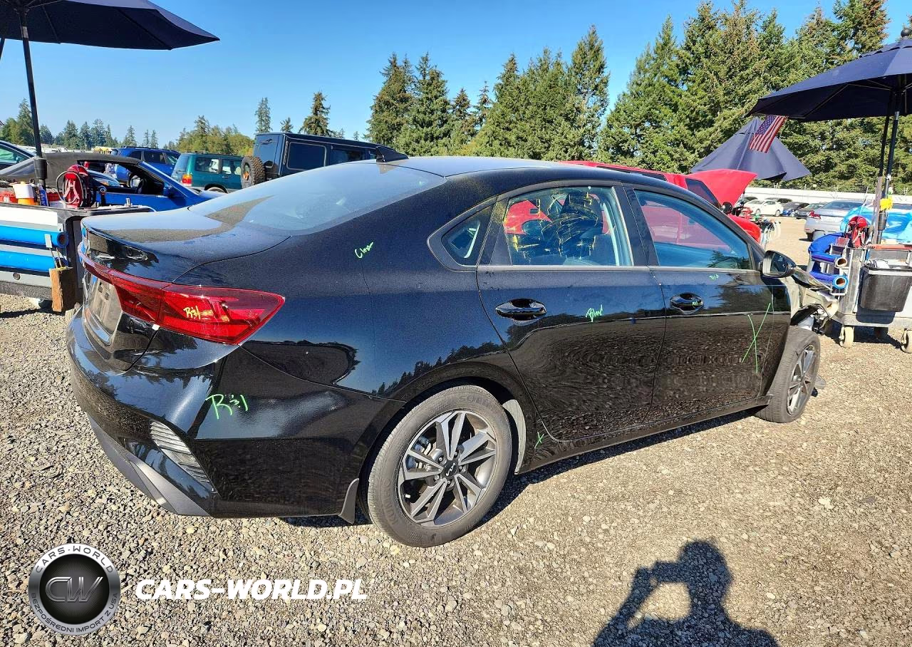 2024 Kia Forte Lxs VIN:3KPF24AD0RE780051 - 3