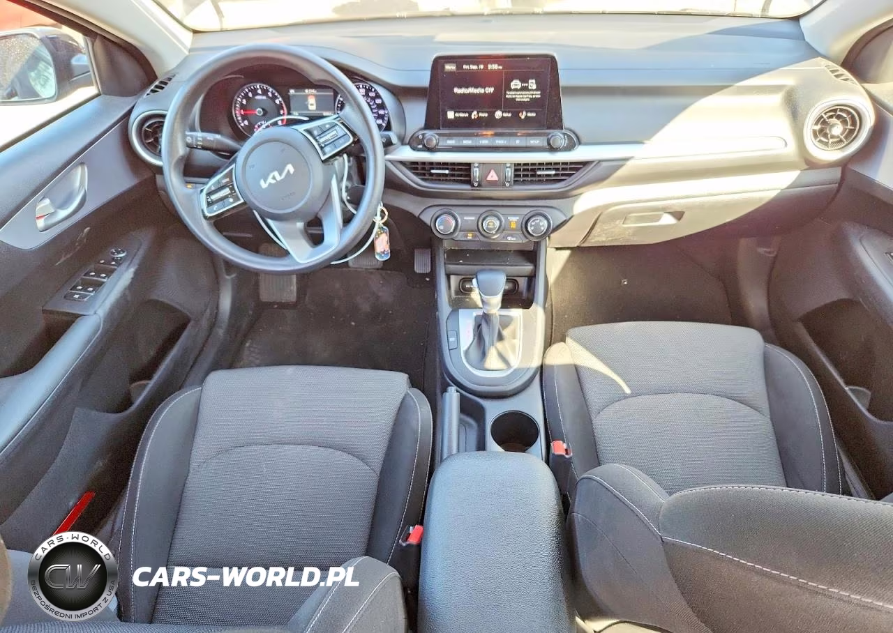 2024 Kia Forte Lxs VIN:3KPF24AD0RE780051 - 8