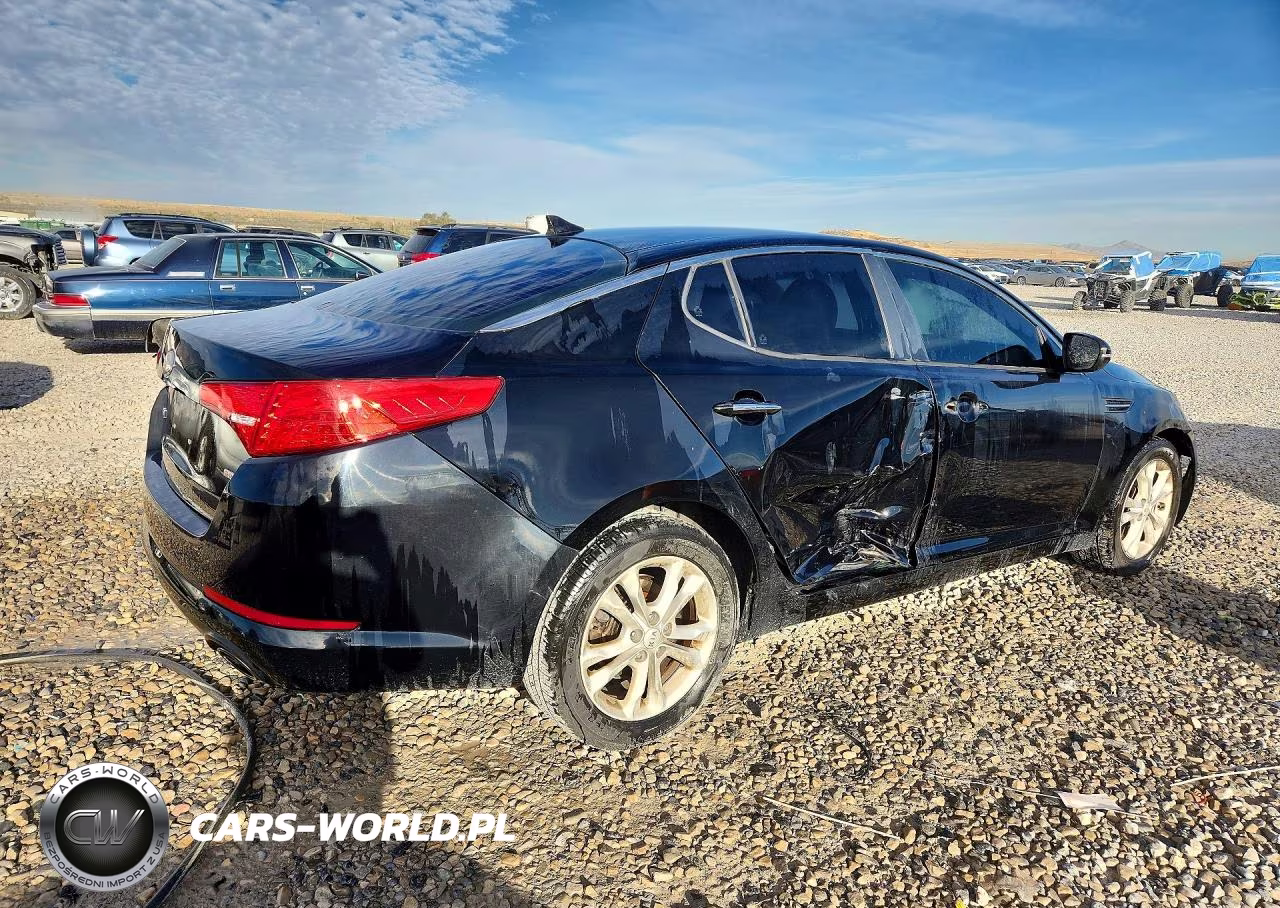2013 Kia Optima Lx VIN:5XXGM4A77DG208662 - 3