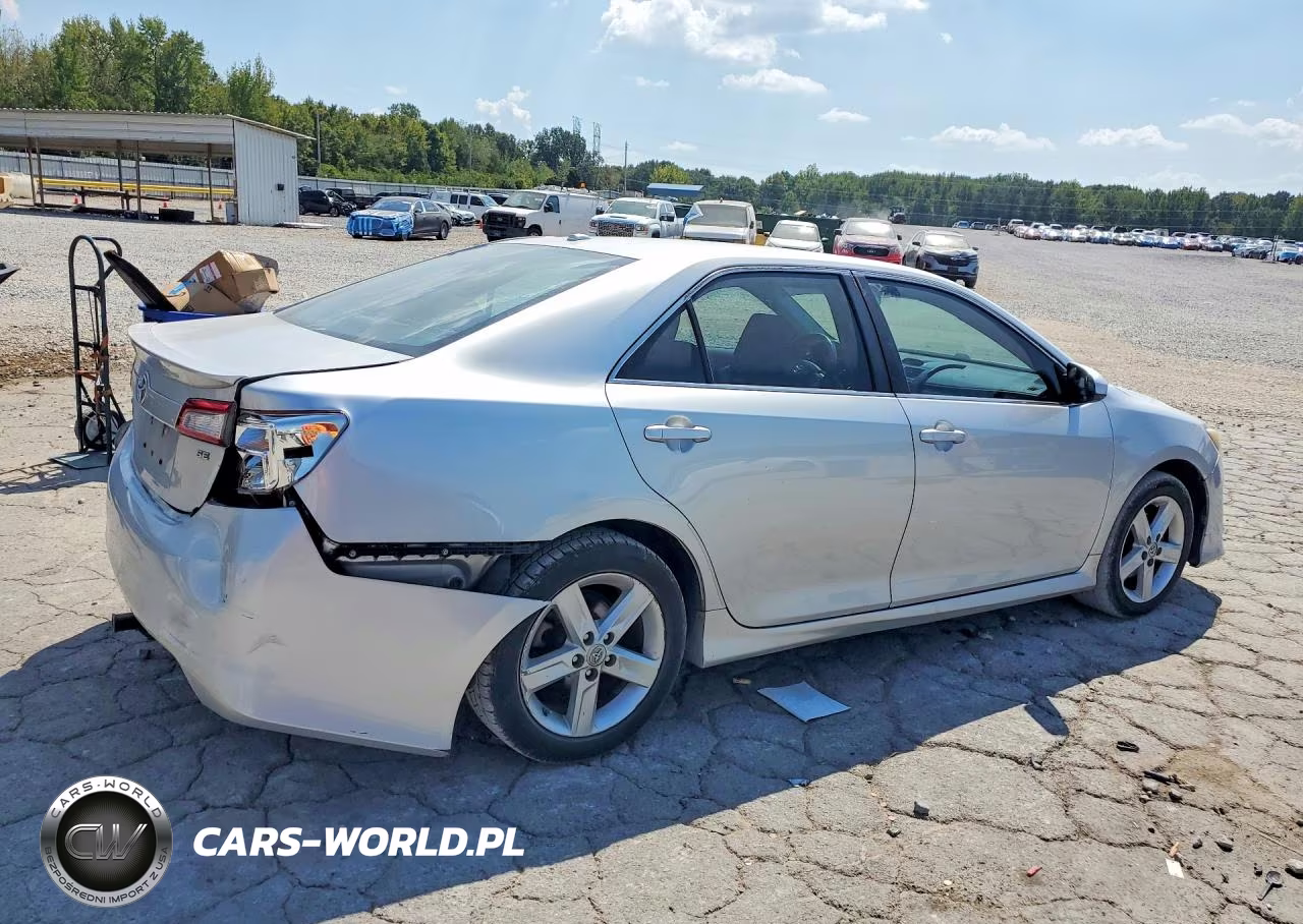 2014 Toyota Camry Se VIN:4T1BF1FK9EU855717 - 3
