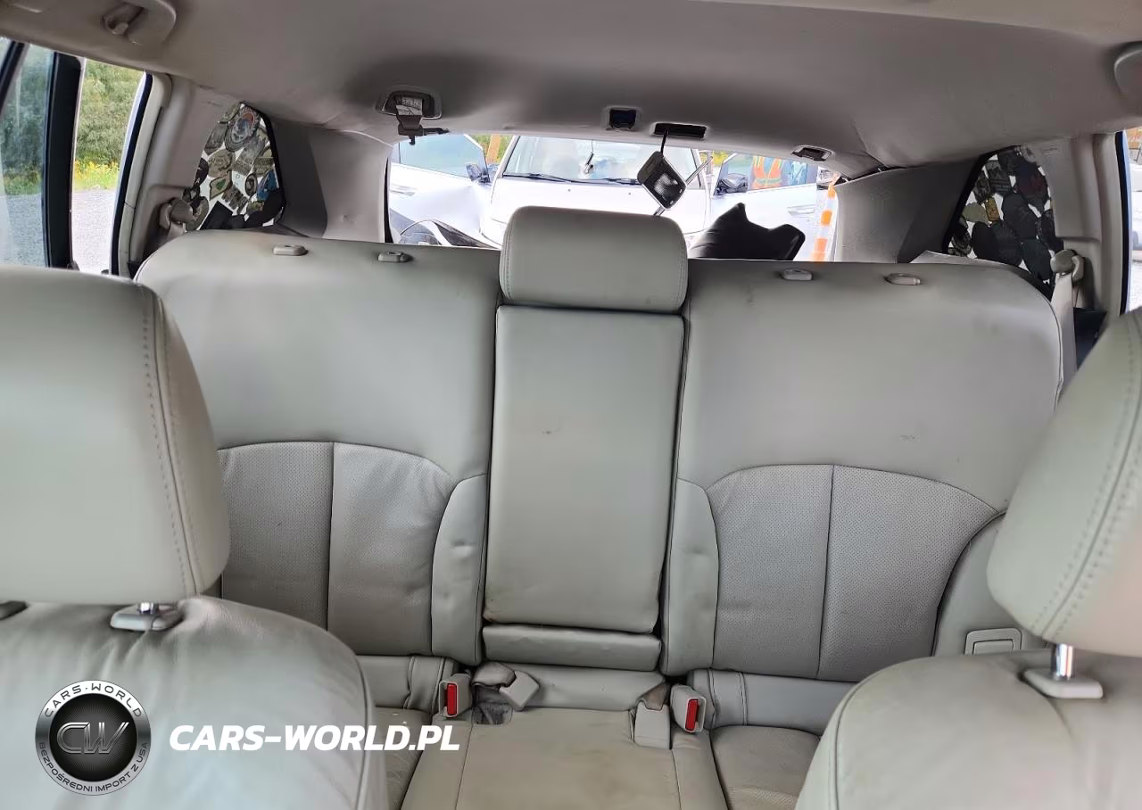 2011 Subaru Outback 3.6R Limited VIN:4S4BRDKCXB2336819 - 10