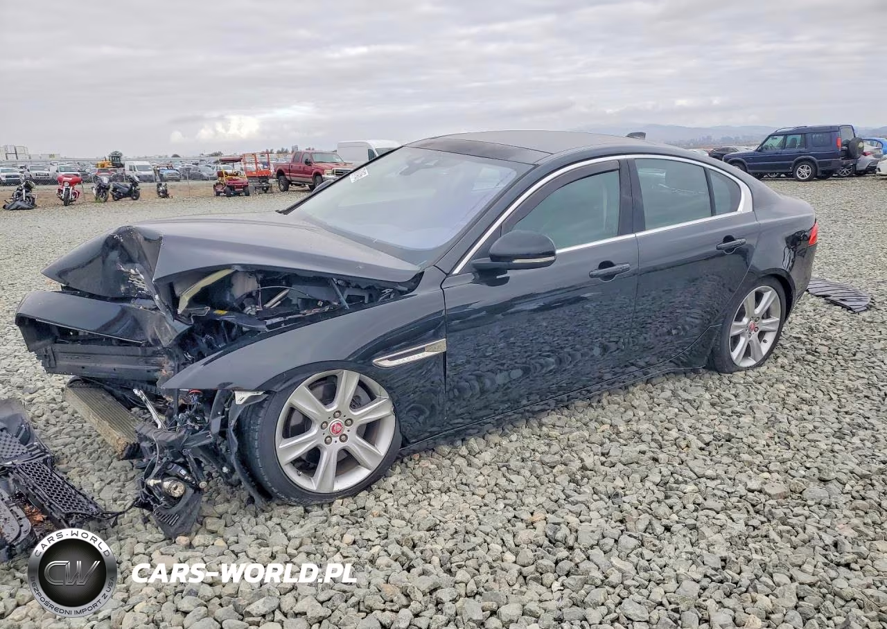 2017 Jaguar Xe Prestige