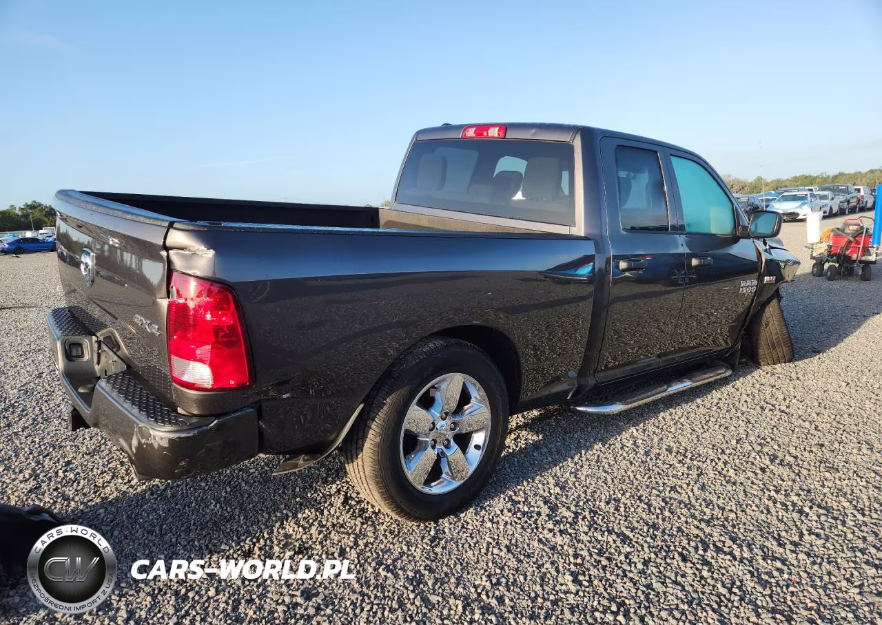 2019 Ram 1500 Classic Tradesman VIN:1C6RR7FT0KS517398 - 3